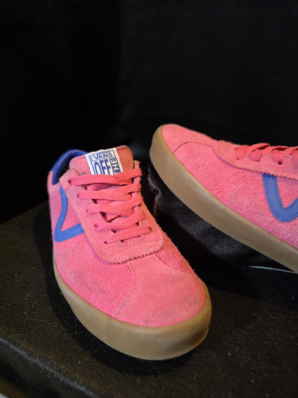 Vans Pink Suede Casual Sneakers with Blue Accents Womens Size 8.5 - Picture 2 of 9